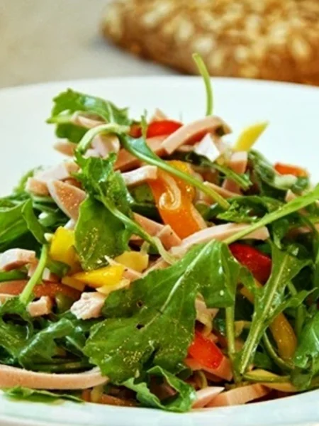 Saurer Wurstsalat