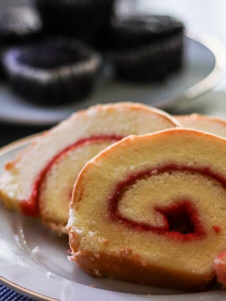 klassische - Biskuitroulade