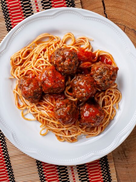 Spaghetti mit Fleischbällchen